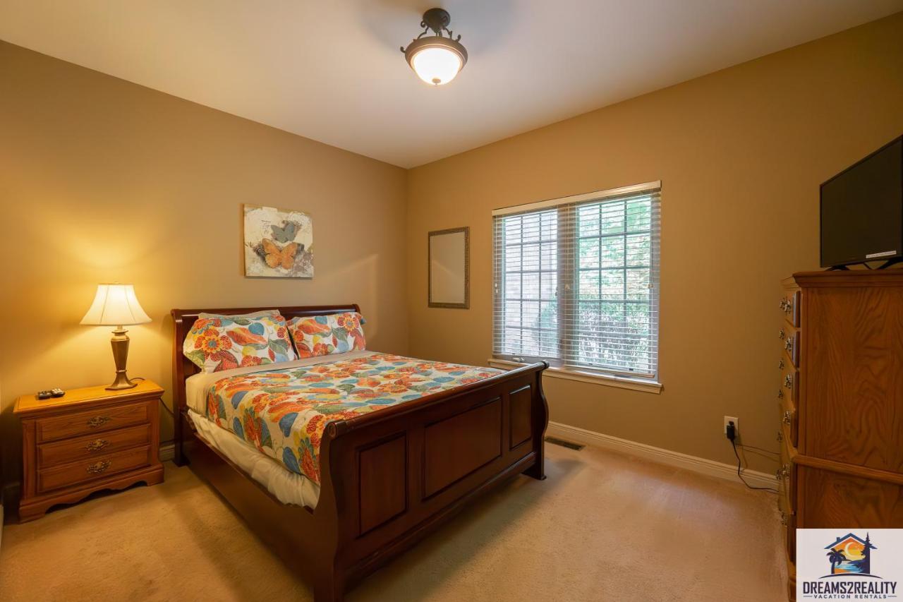 4Br Walk-In - Foosball Table - Hot Tub - Fire Pit - Free Tickets Included - Dv166 Branson Eksteriør billede