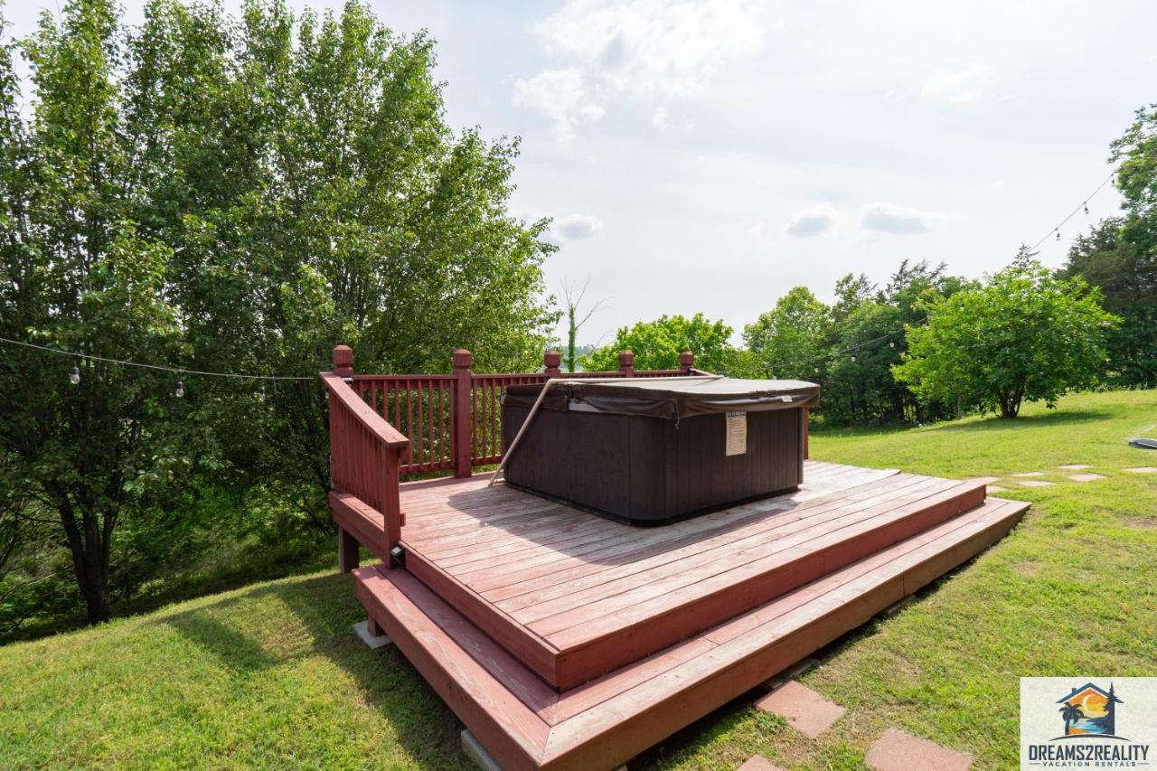 4Br Walk-In - Foosball Table - Hot Tub - Fire Pit - Free Tickets Included - Dv166 Branson Eksteriør billede