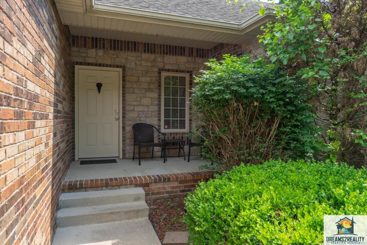 4Br Walk-In - Foosball Table - Hot Tub - Fire Pit - Free Tickets Included - Dv166 Branson Eksteriør billede